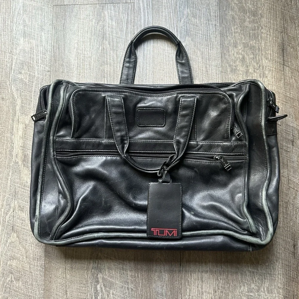TUMI Alpha Expandable Leather Briefcase Black Laptop Messenger Shoulder Bag Used